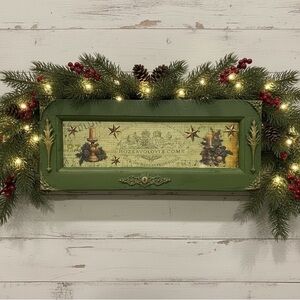 Festive Green Holiday Wall Decor